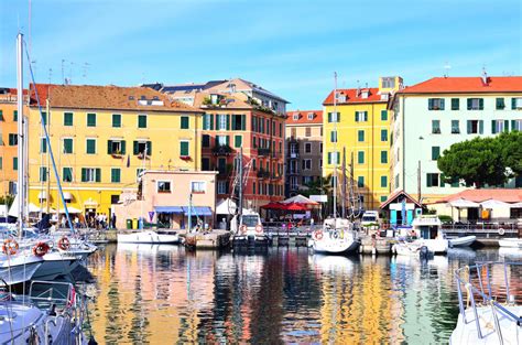 la savona fotos|Fotos de Savona – Centro histórico, puerto y fortaleza。